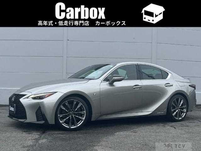 2021 Lexus IS