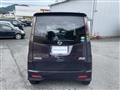 2012 Nissan ROOX