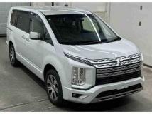 2022 Mitsubishi Delica D5