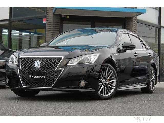 2013 Toyota Crown Hybrid