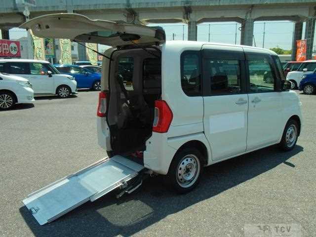 2017 Daihatsu Tanto