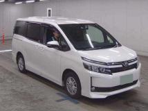 2015 Toyota Voxy