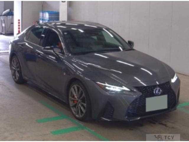 2021 Lexus IS