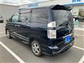 2005 Toyota Voxy