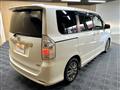 2013 Toyota Voxy