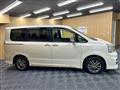2013 Toyota Voxy
