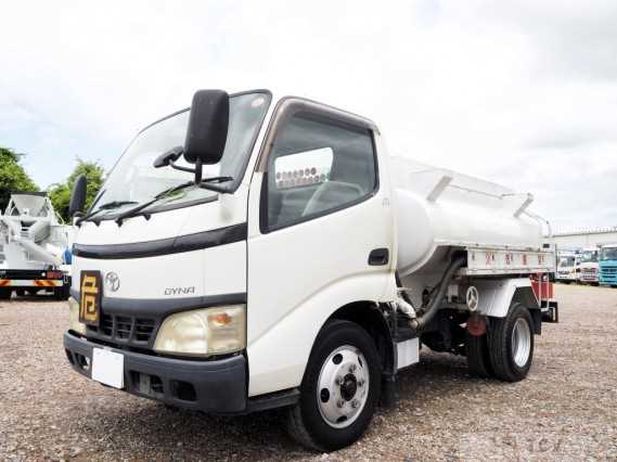 2004 Toyota Dyna Truck