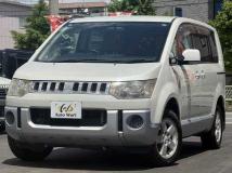2009 Mitsubishi Delica D5