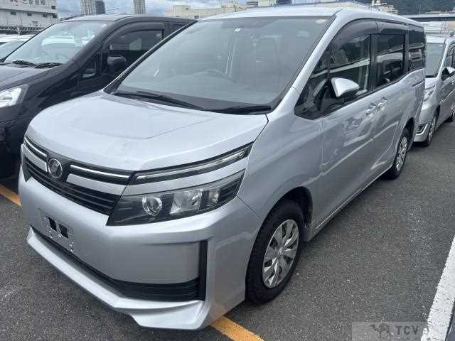 2017 Toyota Voxy