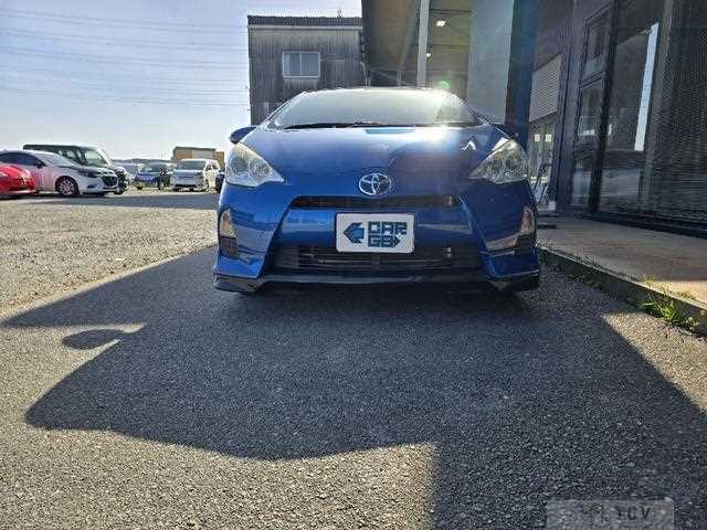 2014 Toyota AQUA