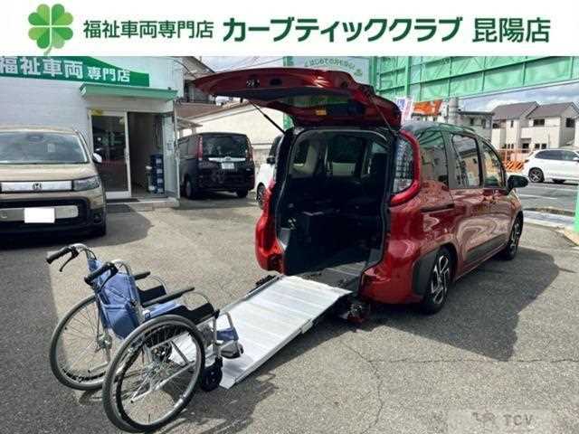 2025 Toyota Sienta
