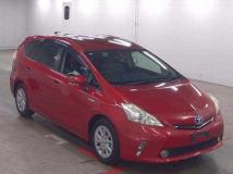 2013 Toyota PRIUS α