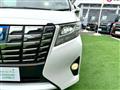 2017 Toyota Alphard Hybrid