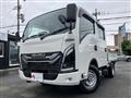 2025 Isuzu Elf Truck