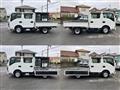 2025 Isuzu Elf Truck