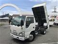 2020 Isuzu Elf Truck