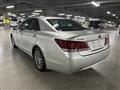 2015 Toyota Crown Hybrid