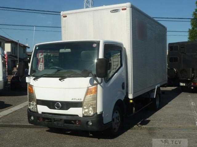2009 Nissan Atlas