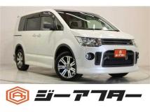 2017 Mitsubishi Delica D5