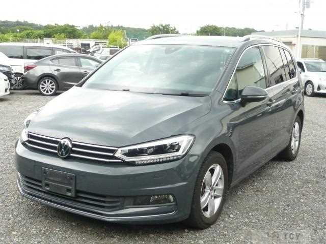2021 Volkswagen Golf Touran