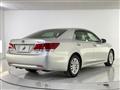 2013 Toyota Crown Hybrid