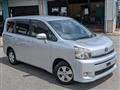 2013 Toyota Voxy