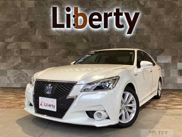 2013 Toyota Crown Hybrid