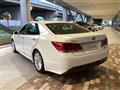 2013 Toyota Crown Hybrid