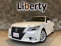 2013 Toyota Crown Hybrid