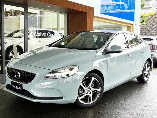 2017 Volvo V40