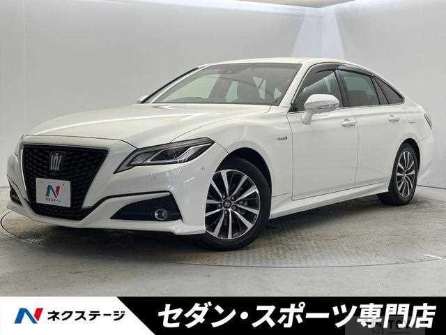 2019 Toyota Crown Hybrid