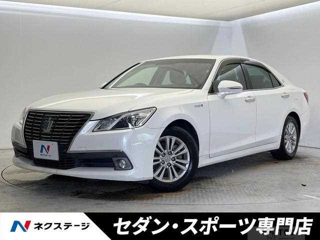 2014 Toyota Crown Hybrid