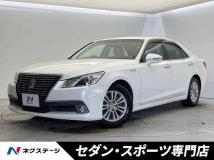 2014 Toyota Crown Hybrid