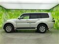 2015 Mitsubishi Pajero