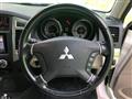2015 Mitsubishi Pajero