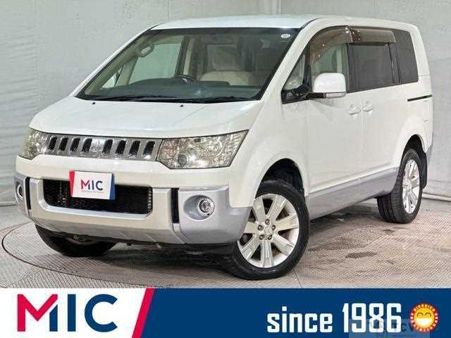 2011 Mitsubishi Delica D5