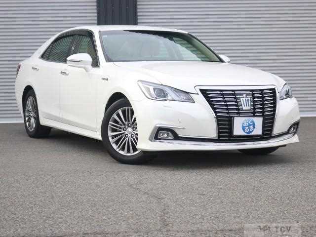 2018 Toyota Crown Hybrid