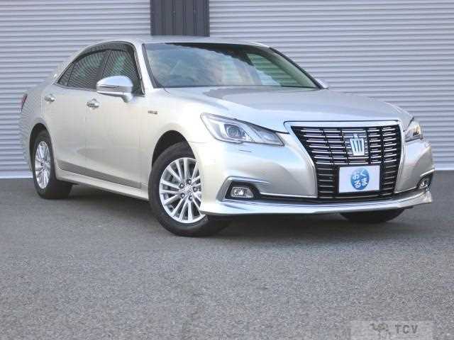 2017 Toyota Crown Hybrid
