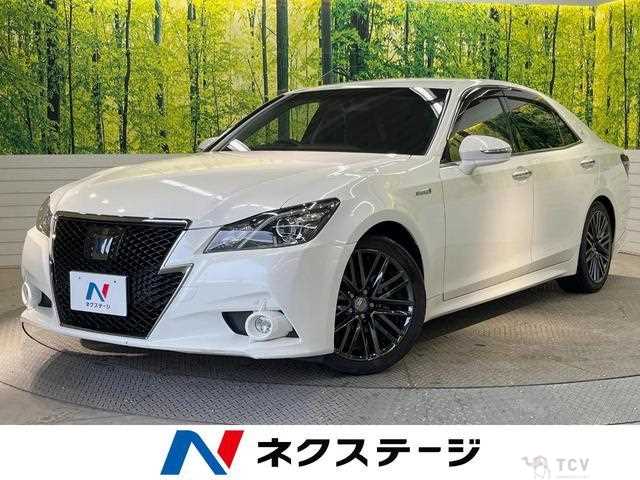 2014 Toyota Crown Hybrid