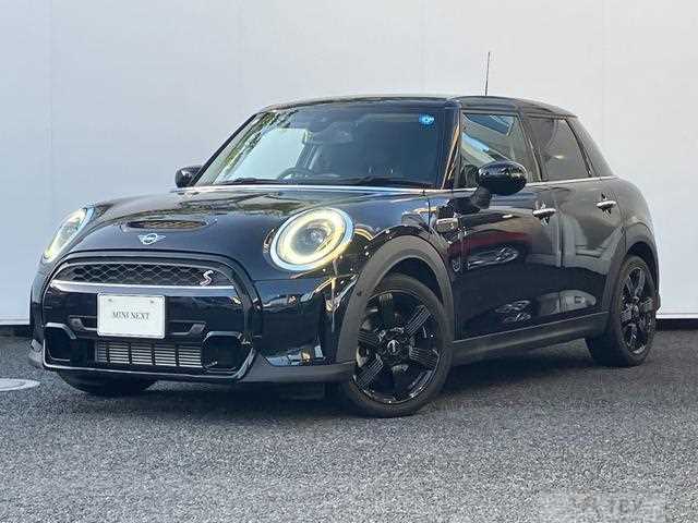 2022 BMW MINI