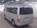 2006 Toyota Hiace Commuter