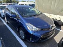 2015 Toyota PRIUS α