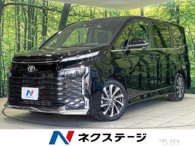 2022 Toyota Voxy