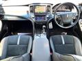 2017 Toyota Crown Hybrid