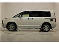 2019 Mitsubishi Delica D5