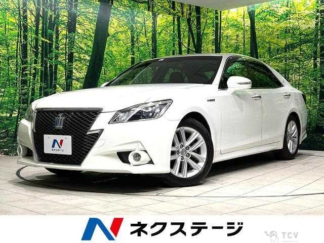2013 Toyota Crown Hybrid
