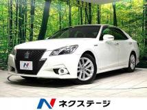 2013 Toyota Crown Hybrid