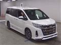 2019 Toyota Noah