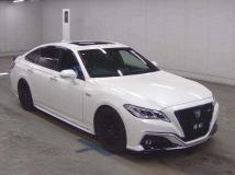 2019 Toyota Crown Hybrid
