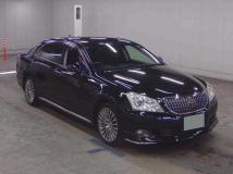 2013 Toyota Crown Majesta